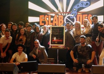 "Eslabones" Cumple 100 Representaciones