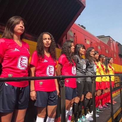 KCSM, patrocinador de Monarcas Femenil, Presentan este jueves 4 de enero el uniforme para las Canarias